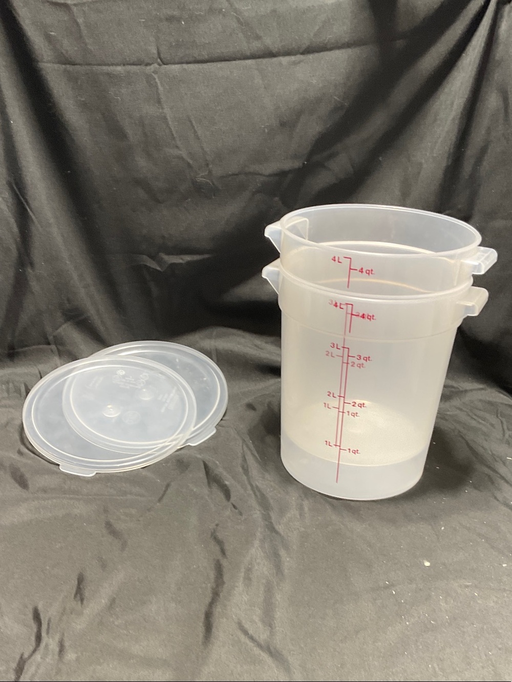 Two Measuring Containers with Lids - White - Unbranded